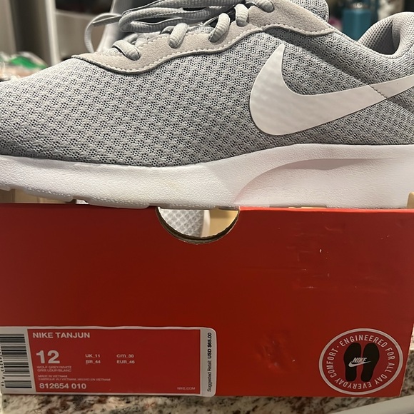 Nike NWT - men’s shoes size 12 gray - Picture 6 of 6